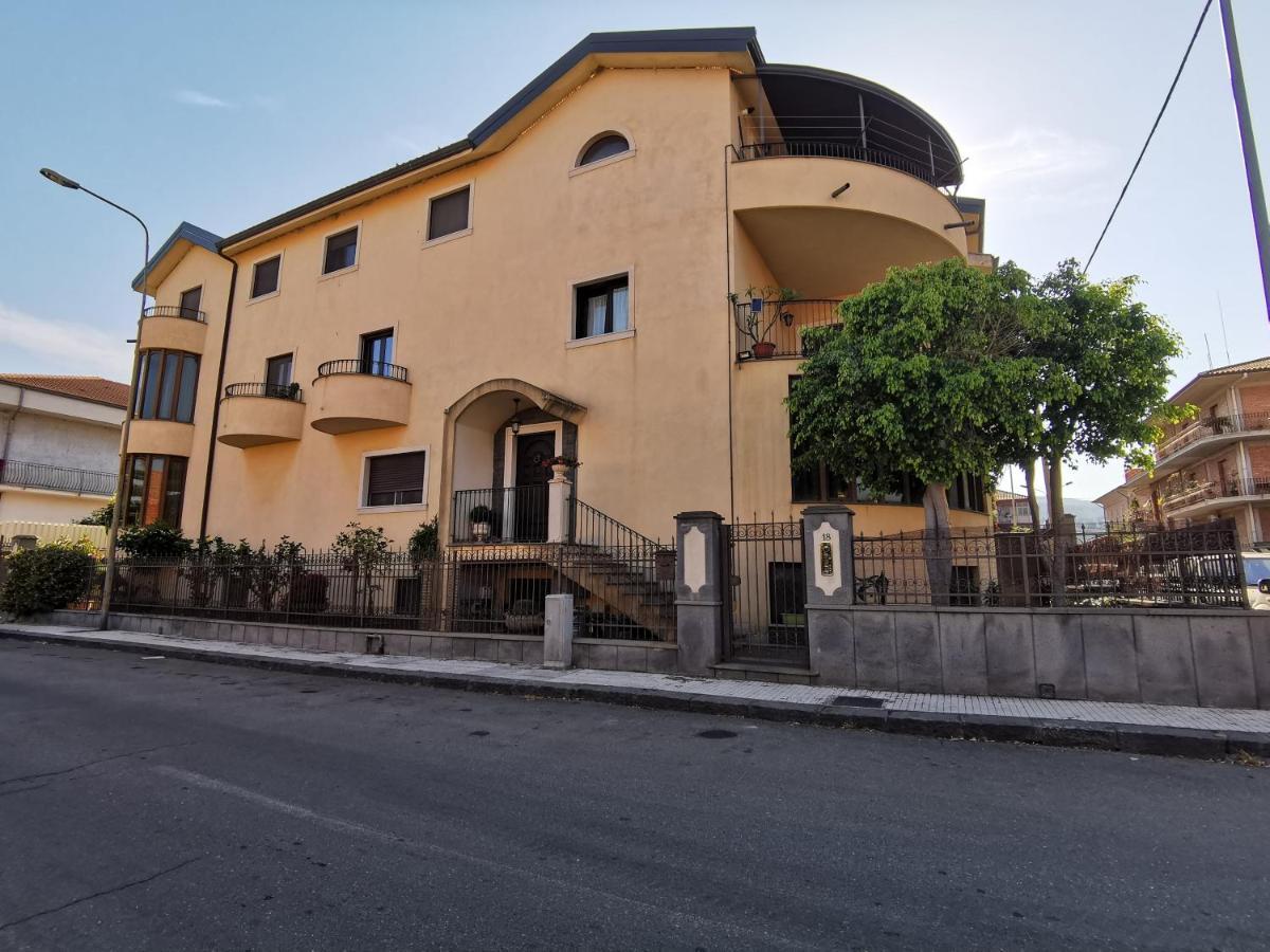 Home Sweet Home Fiumefreddo di Sicilia Exterior foto